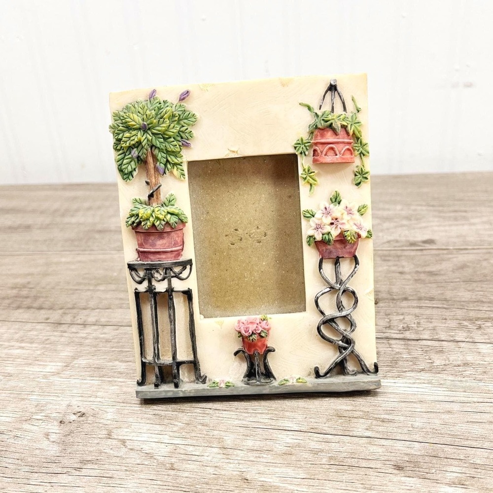 Vintage White Ceramic Floral Picture Frame - 2x2.5 Photo Display